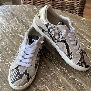 Golden Goose lookalike!